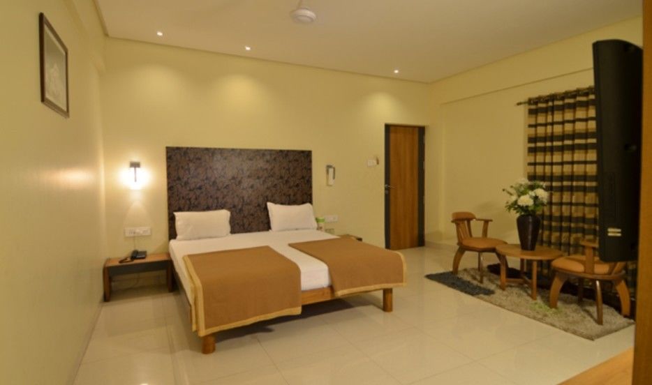 Hotel Tiranga Residency Пуна Экстерьер фото